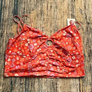 Cute floral crop top never worn with tags. Size Large. From Kohls Cutout tank!